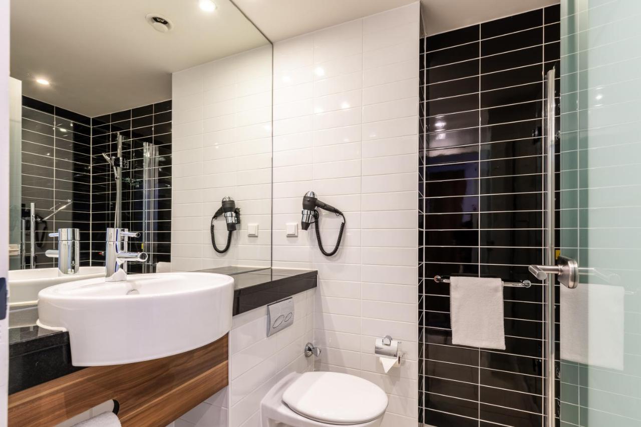 Premier Inn Frankfurt City Centre Frankfurt am Main Ngoại thất bức ảnh